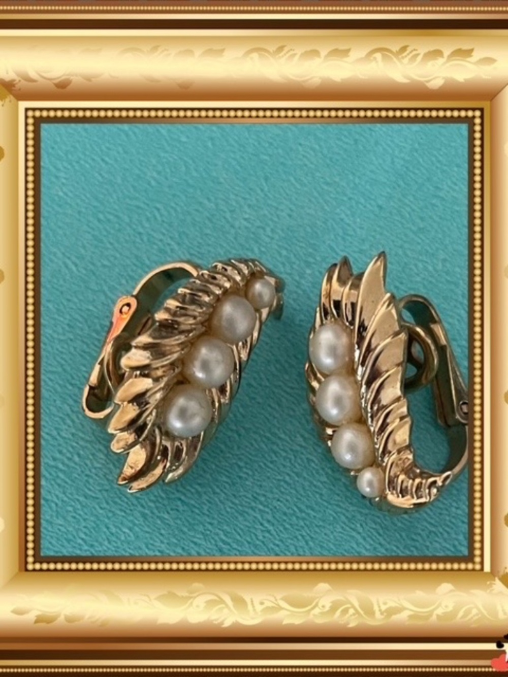 Vintage Trifari Earrings~